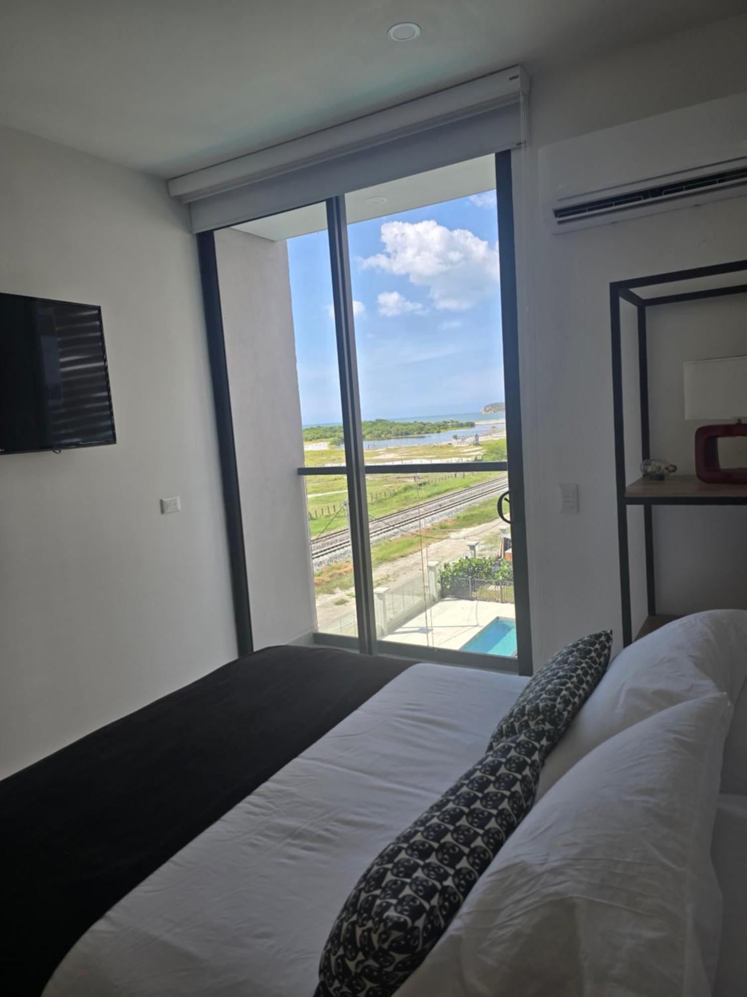 Hermosa Aparta En Salinas Del Mar Club House- By Sanstap *